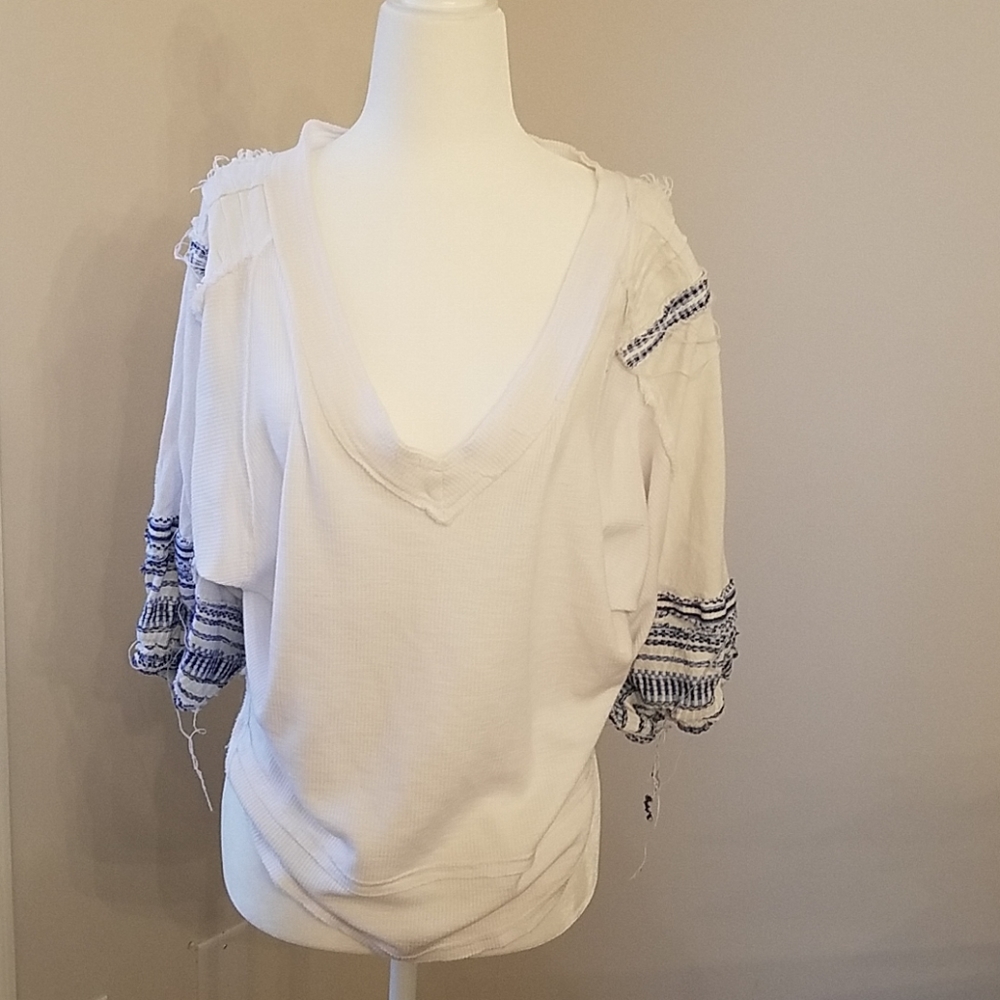 Free People 3/4 sleeve  V neck top